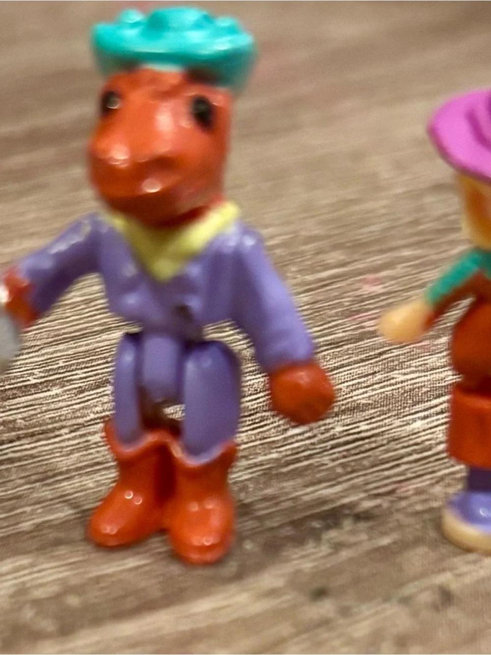 Bluebird Toys: Polly Pocket 1994 Light-up Horseshoe Saloon